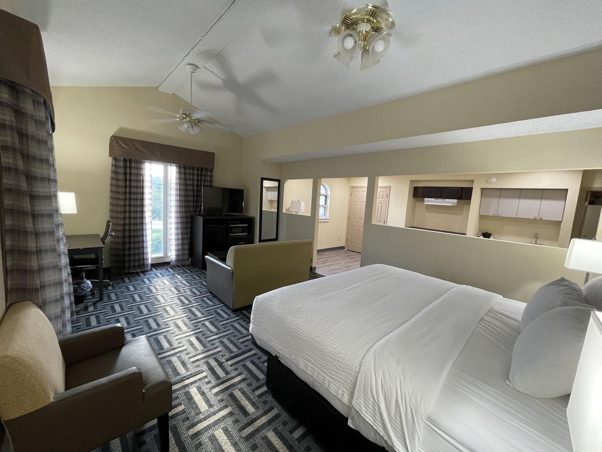 La Quinta Inn By Wyndham Indianapolis Airport Lynhurst Экстерьер фото